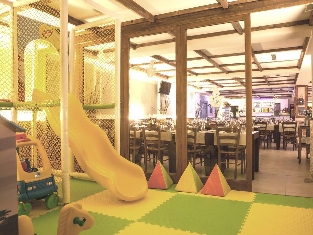 Hotel Edone Roe Екстериор снимка
